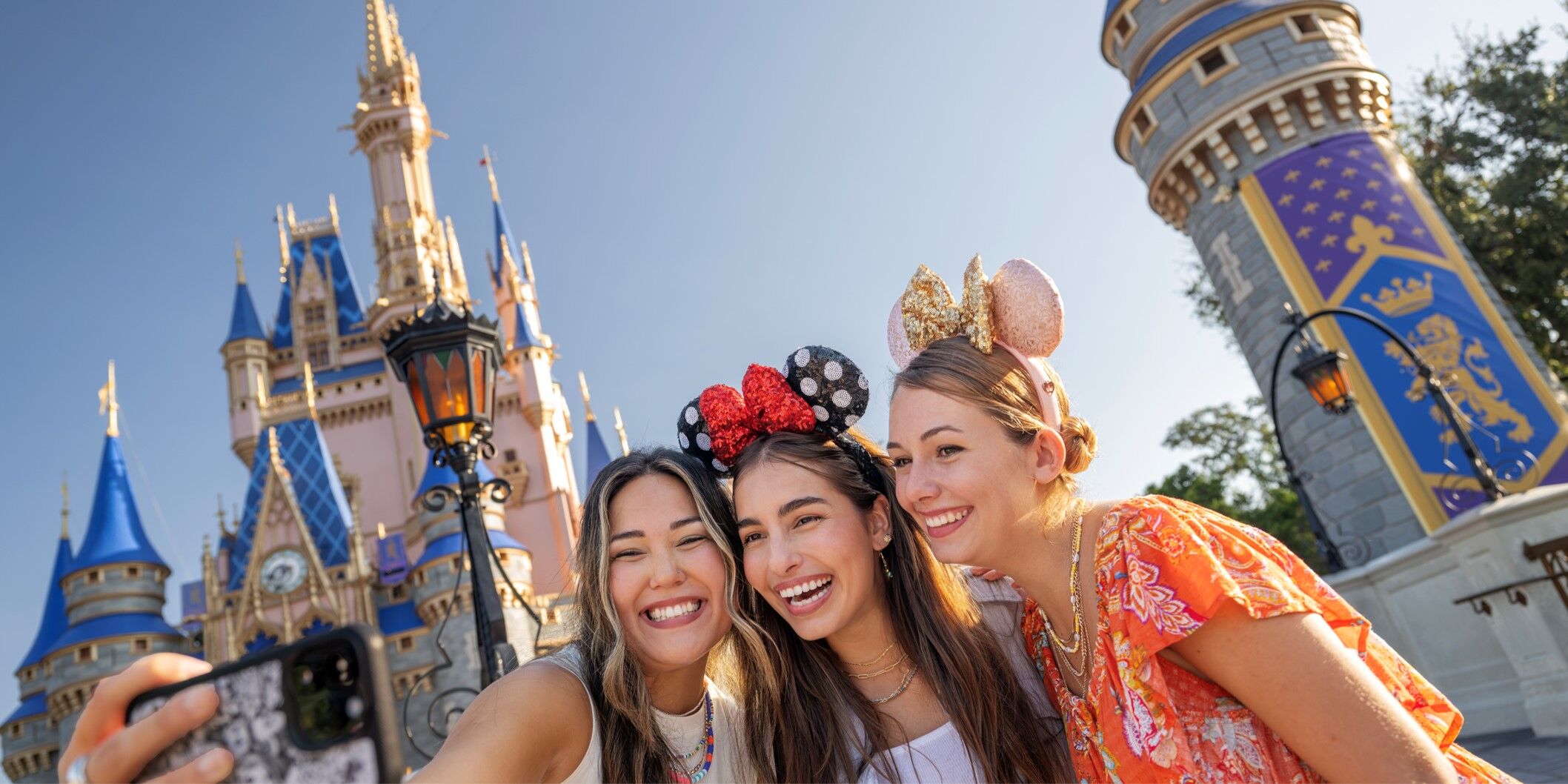 Who are you and what is DisneyGeek.com?